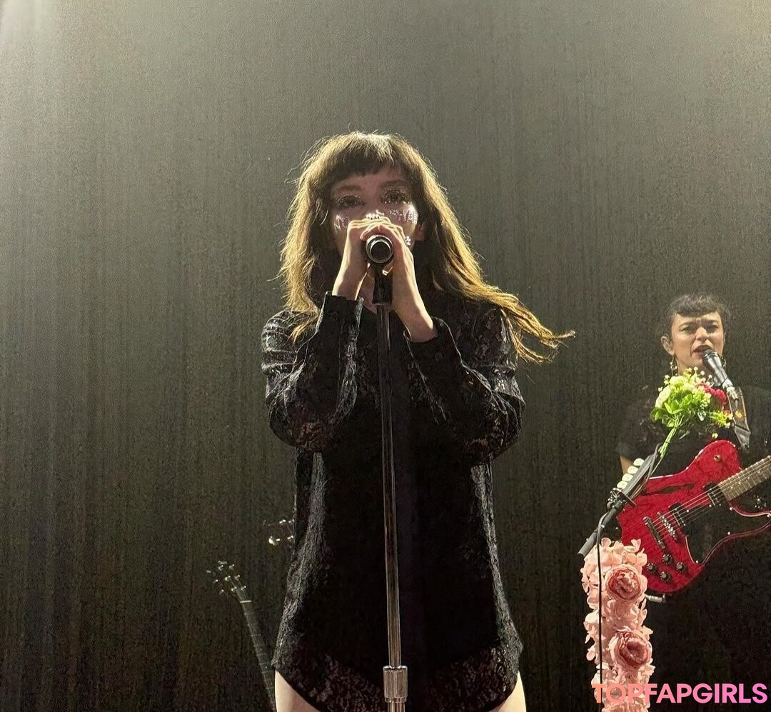 Foto desnuda filtrada de OnlyFans de Lauren Mayberry #428 Foto desnuda filtrada de OnlyFans de Lauren Mayberry #428