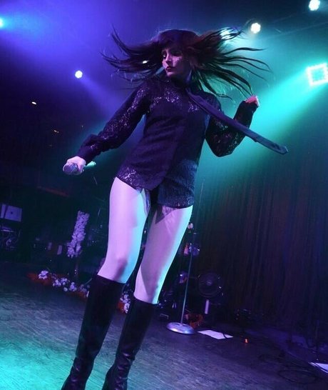 Lauren Mayberry