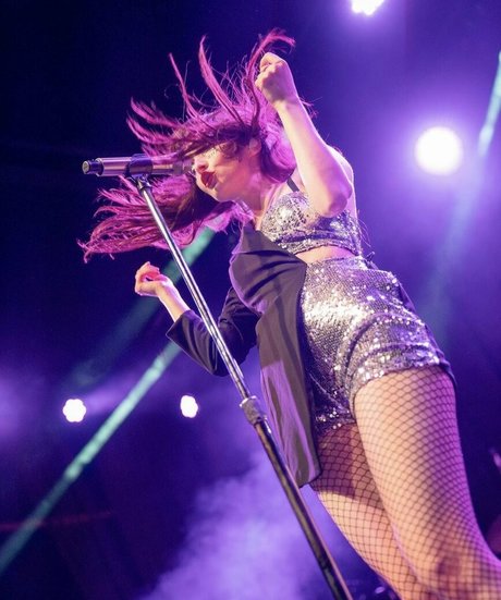 Lauren Mayberry