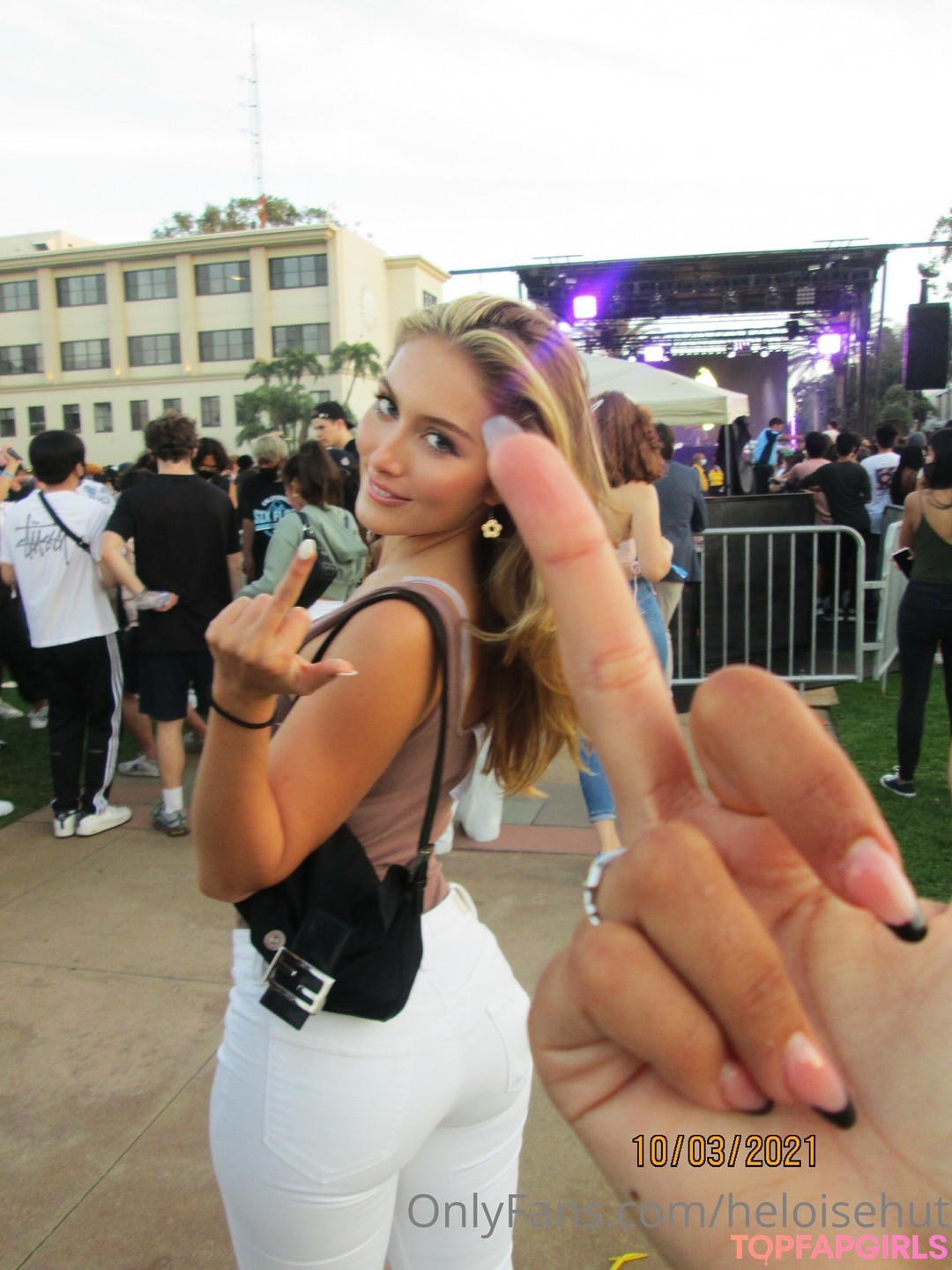 Foto desnuda filtrada de OnlyFans de Heloise Hut #1082 Foto desnuda filtrada de OnlyFans de Heloise Hut #1082