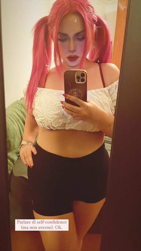 Foto desnuda filtrada de OnlyFans de Red Lilium