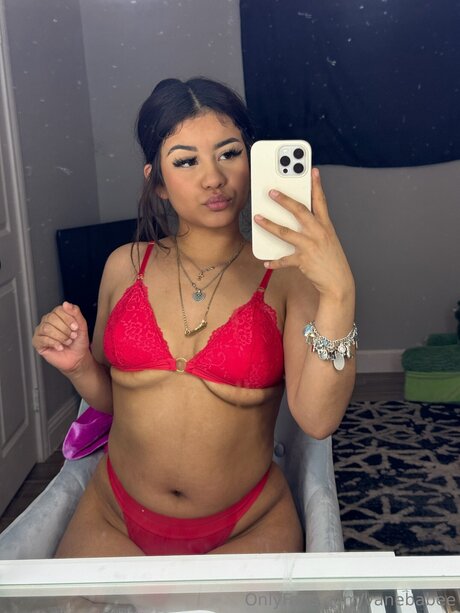 Foto desnuda filtrada de OnlyFans de Vanebabee