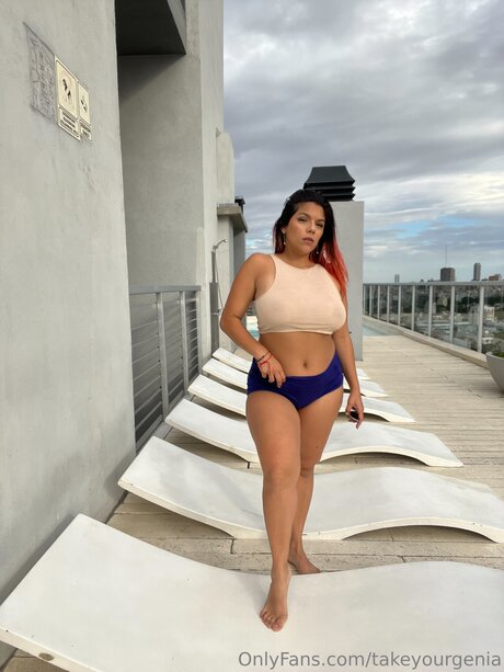 Foto desnuda filtrada de OnlyFans de Takeyourgenia