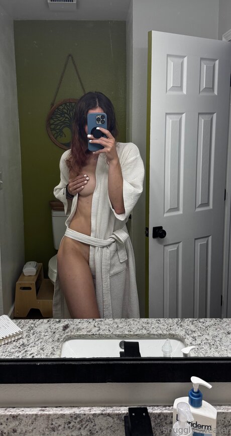 Foto desnuda filtrada de OnlyFans de Snugglysweaterof