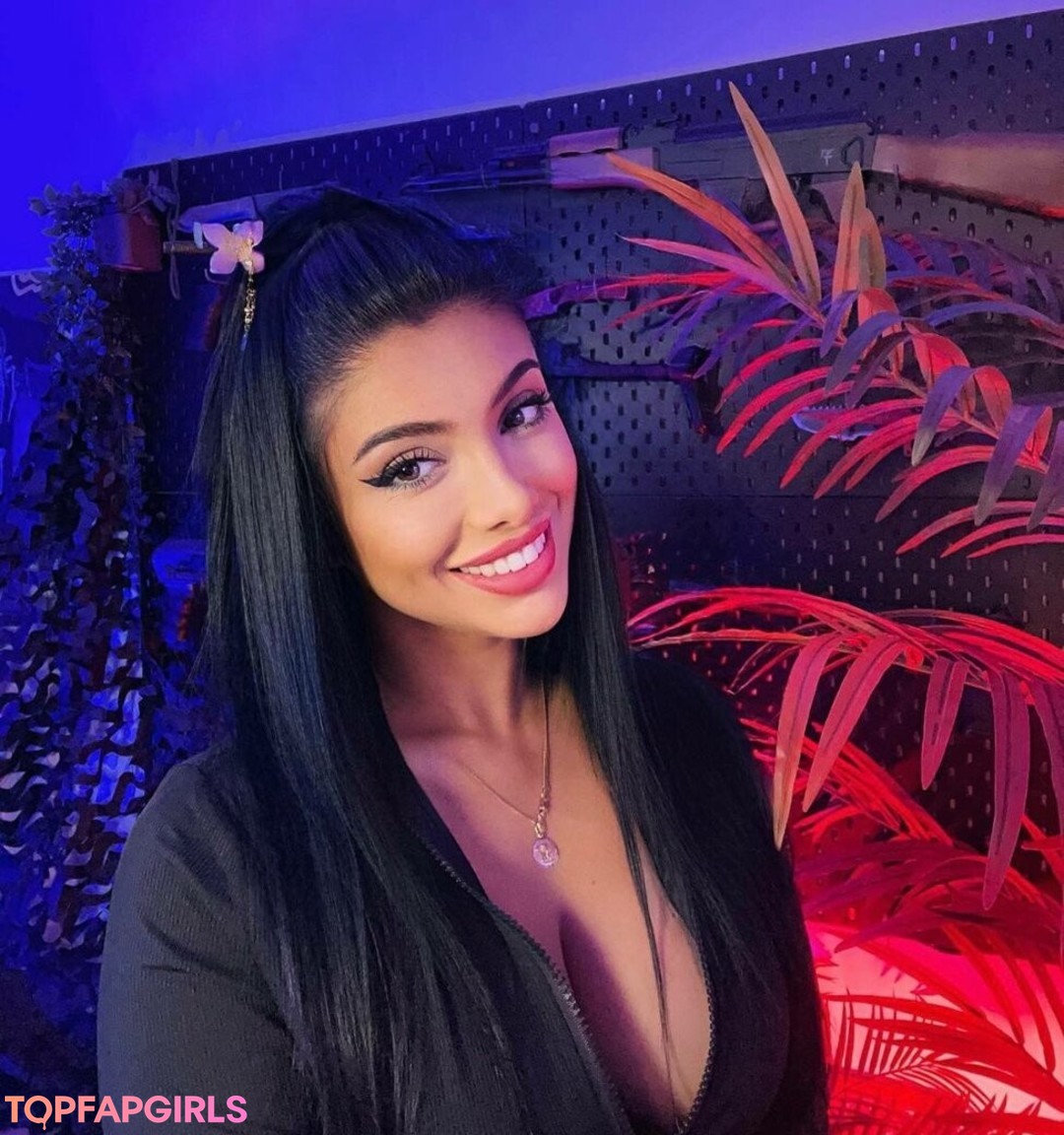 Foto desnuda filtrada de OnlyFans de Julia Bayonetta #197 Foto desnuda filtrada de OnlyFans de Julia Bayonetta #197