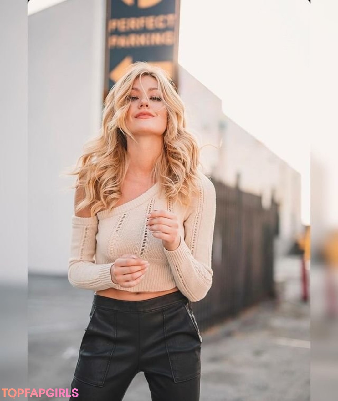 Foto desnuda filtrada de OnlyFans de Katherine Mcnamara #17 Foto desnuda filtrada de OnlyFans de Katherine Mcnamara #17