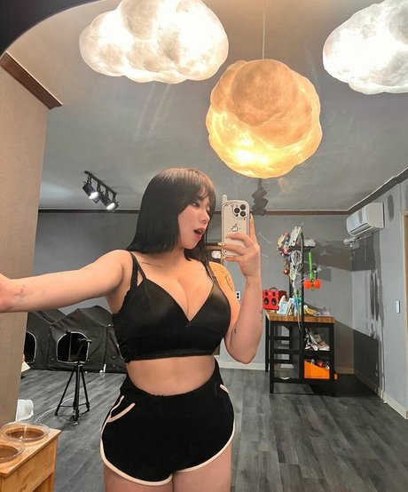 Foto desnuda filtrada de OnlyFans de Jung Hye Bin