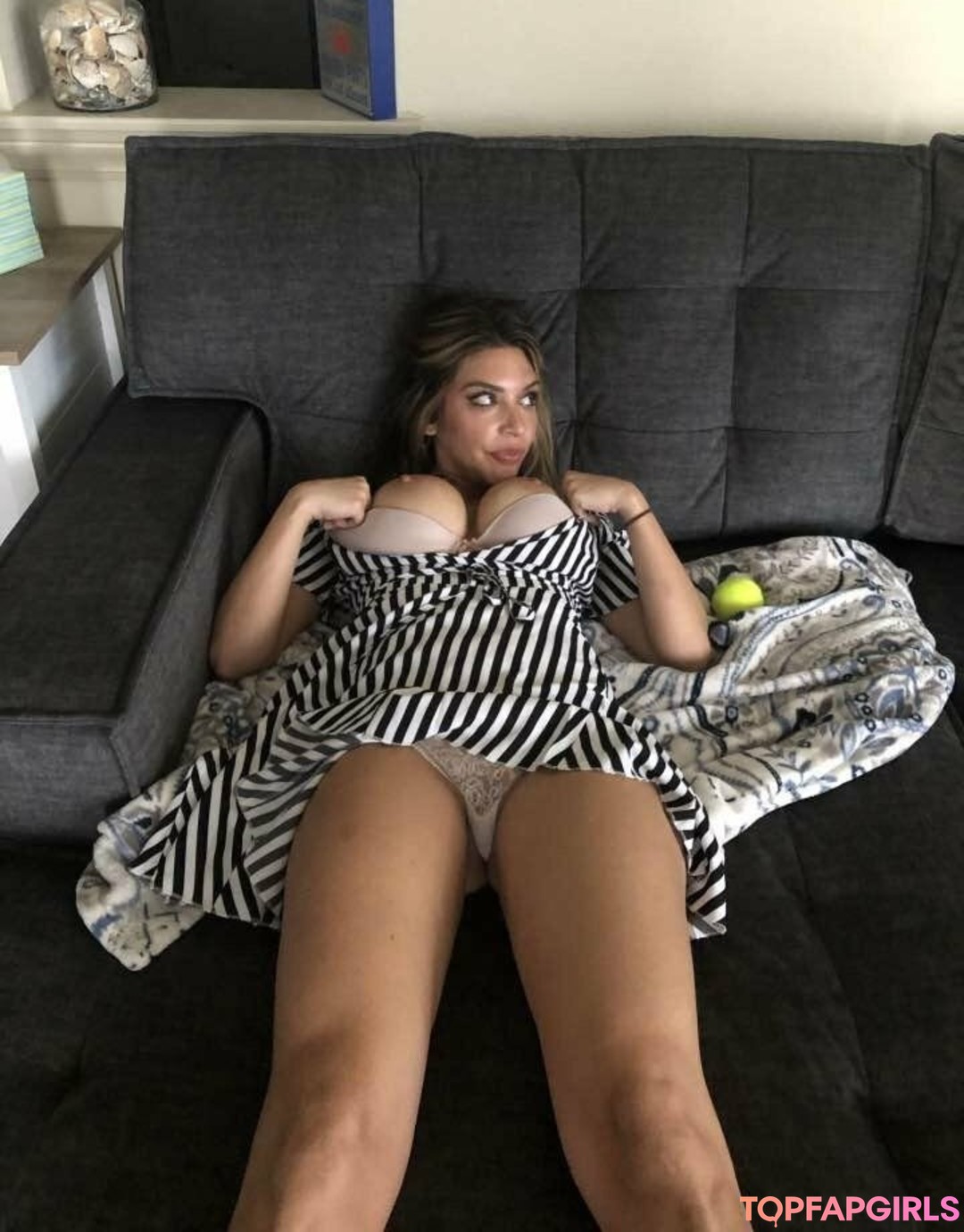 Foto desnuda filtrada de OnlyFans de Hotwives Xxx #140 Foto desnuda filtrada de OnlyFans de Hotwives Xxx #140