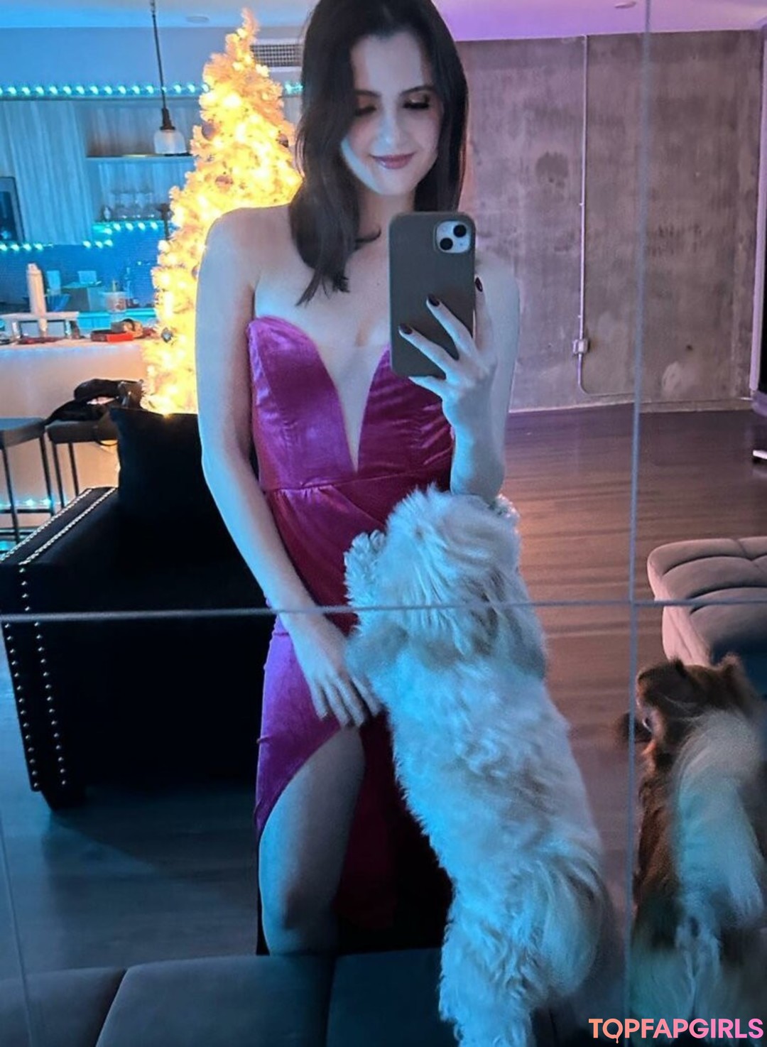 Foto desnuda filtrada de OnlyFans de Laura Marano #1 Foto desnuda filtrada de OnlyFans de Laura Marano #1