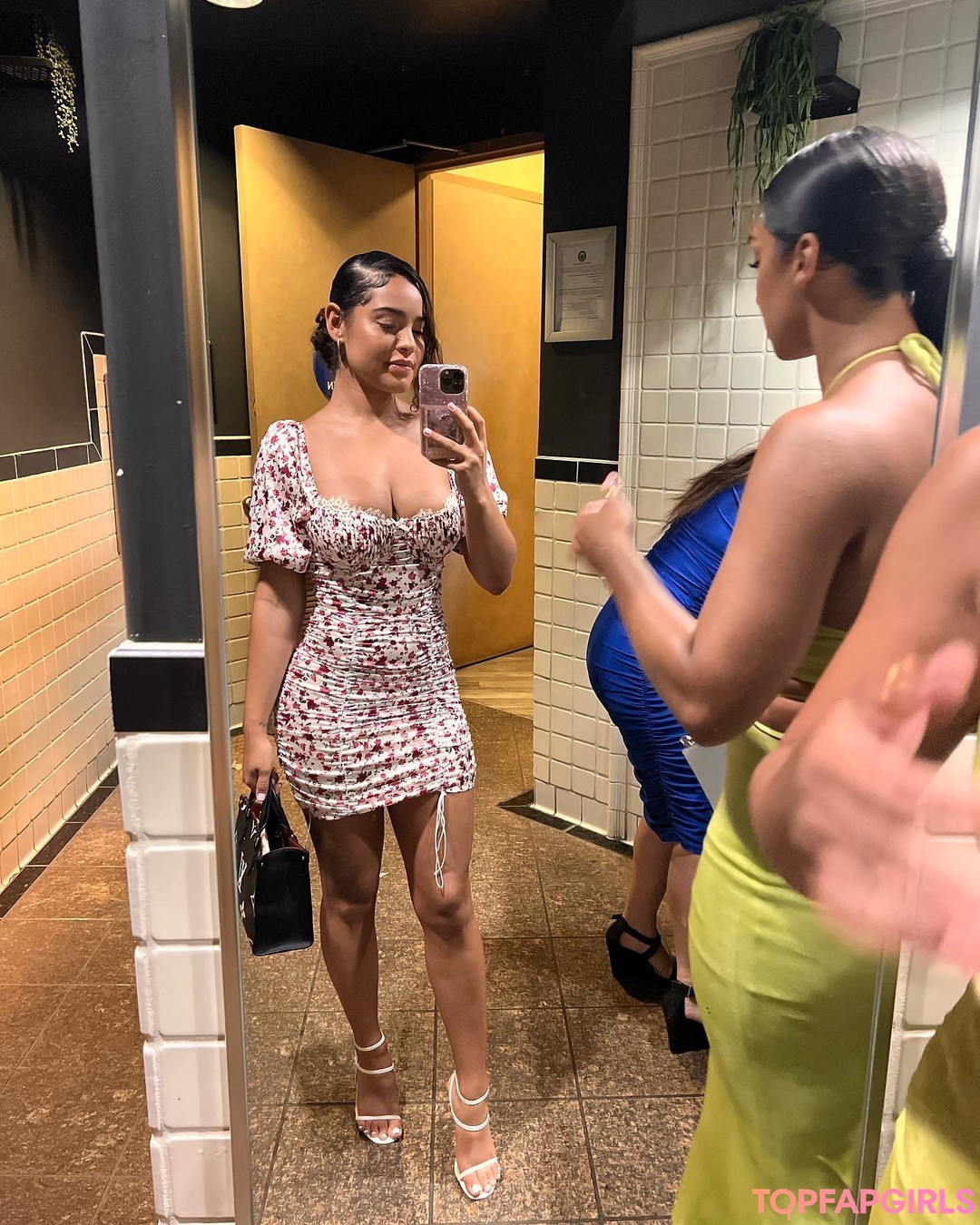 Foto desnuda filtrada de OnlyFans de Malaika Terry #420 Foto desnuda filtrada de OnlyFans de Malaika Terry #420