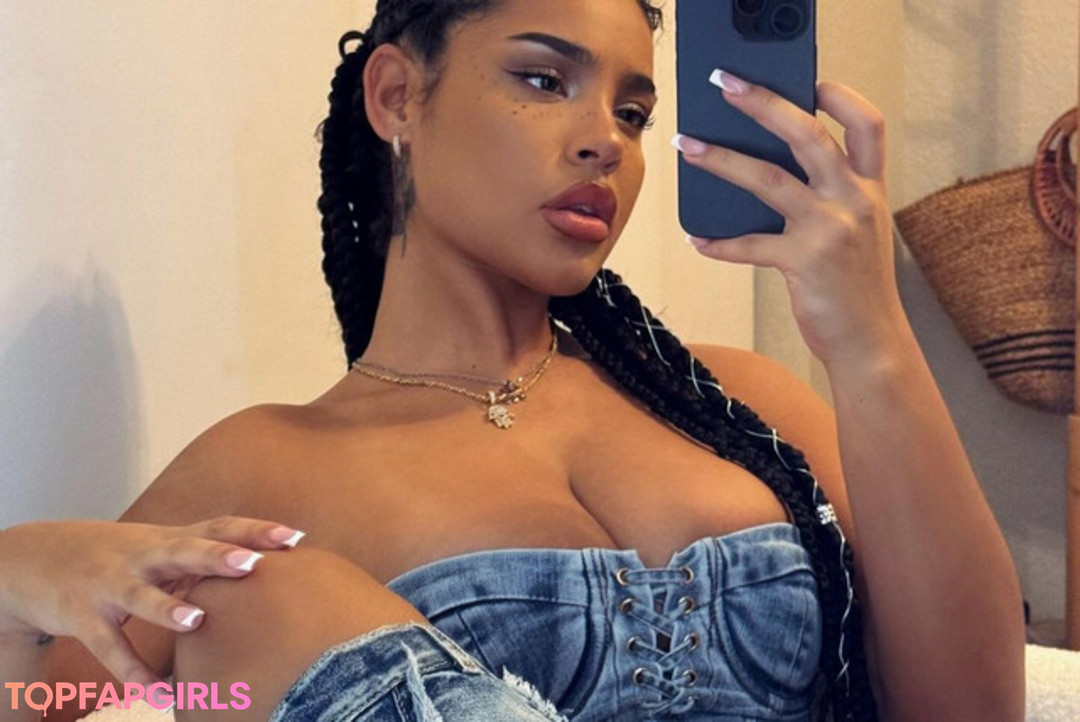 Foto desnuda filtrada de OnlyFans de Malaika Terry #652 Foto desnuda filtrada de OnlyFans de Malaika Terry #652