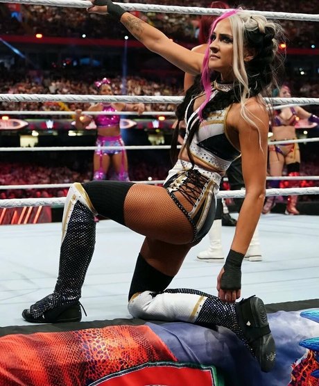 Dakota Kai