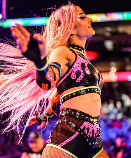 Dakota Kai