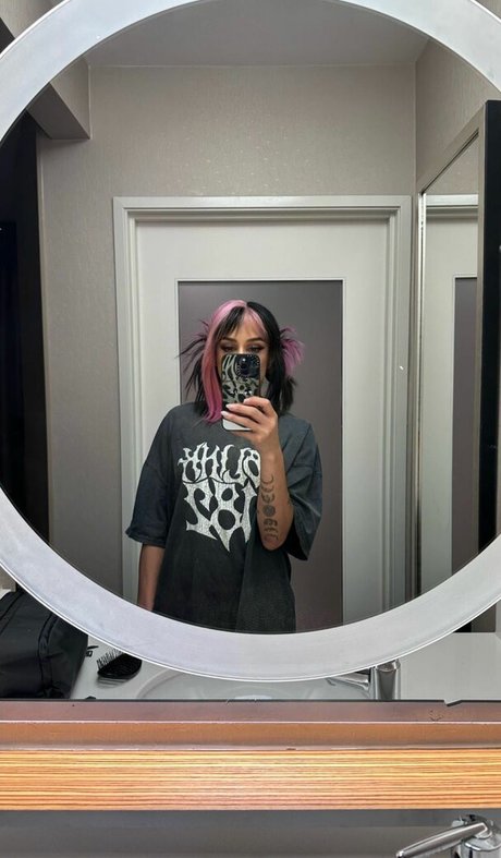 Dakota Kai