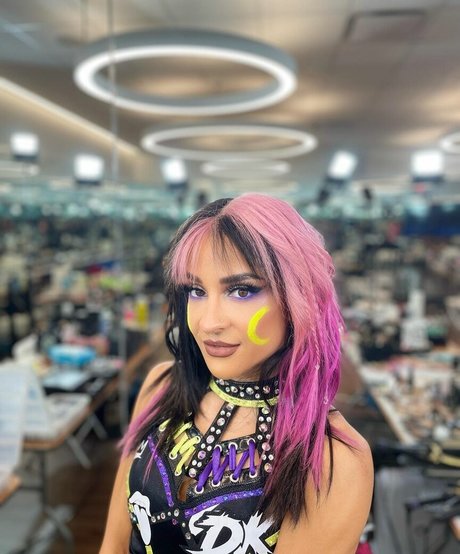 Dakota Kai