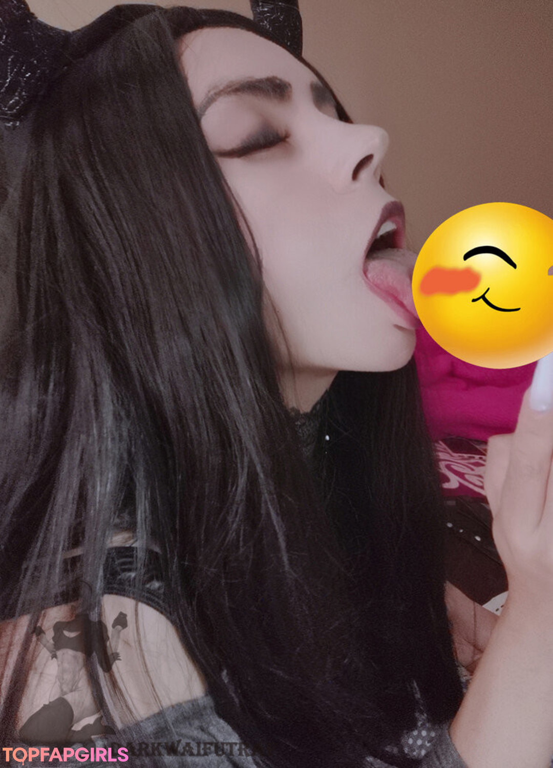 Foto desnuda filtrada de OnlyFans de Darkwaifutrap #2428 Foto desnuda filtrada de OnlyFans de Darkwaifutrap #2428