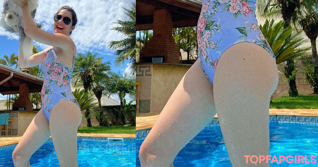 Foto desnuda filtrada de OnlyFans de Sweet Carol #41 Foto desnuda filtrada de OnlyFans de Sweet Carol #41