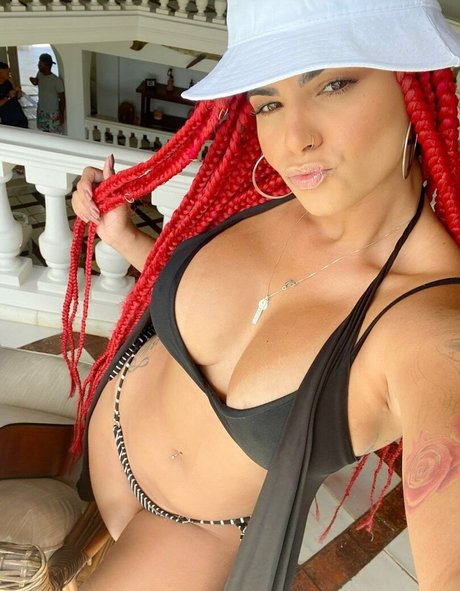 Amanda Miury