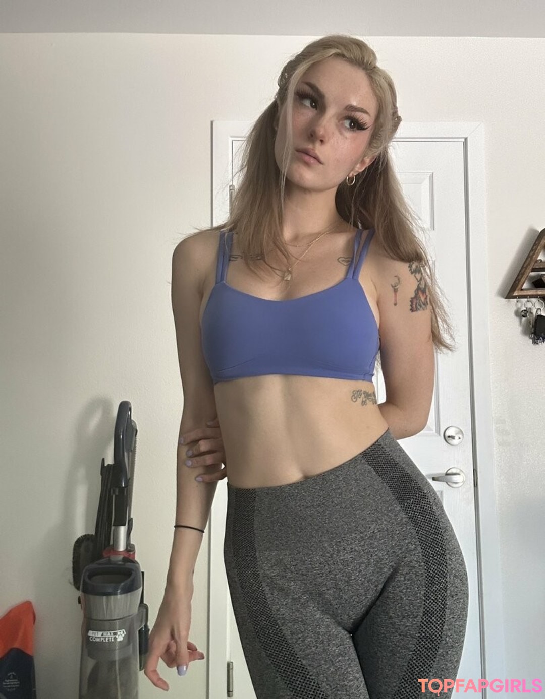 Foto desnuda filtrada de OnlyFans de Busy B Asmr #1429