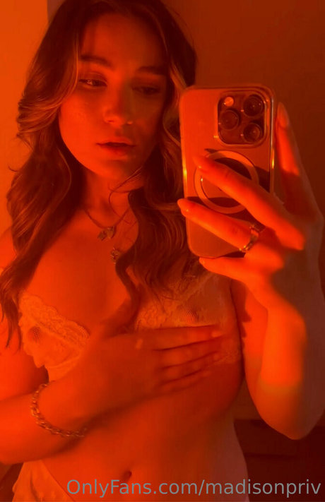 Foto desnuda filtrada de OnlyFans de Madisonpriv