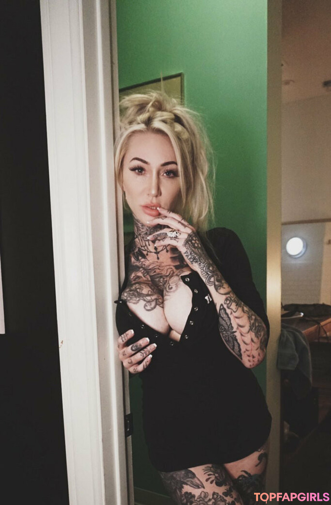 Foto desnuda filtrada de OnlyFans de Parisvipervip #115 Foto desnuda filtrada de OnlyFans de Parisvipervip #115