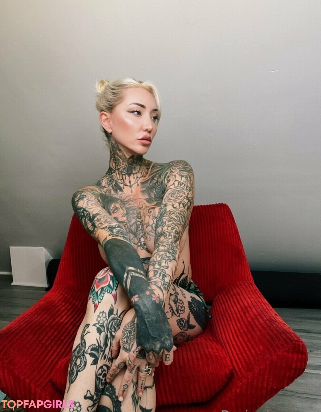 Foto desnuda filtrada de OnlyFans de Parisvipervip #483 Foto desnuda filtrada de OnlyFans de Parisvipervip #483