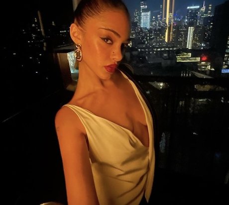 Luna Blaise
