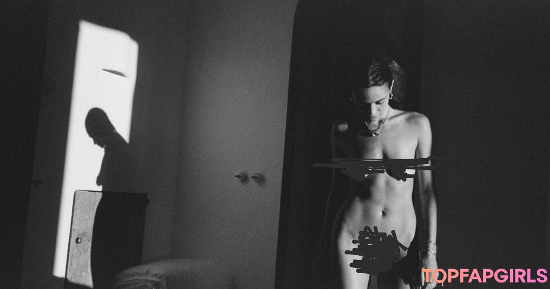 Foto desnuda filtrada de OnlyFans de Luna Blaise #310 Foto desnuda filtrada de OnlyFans de Luna Blaise #310