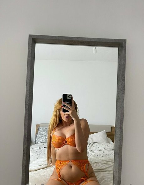 Annieecharlottefree