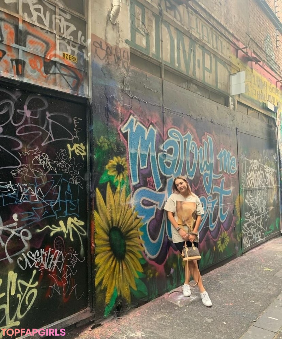 Foto desnuda filtrada de OnlyFans de Alanna Pow #69 Foto desnuda filtrada de OnlyFans de Alanna Pow #69