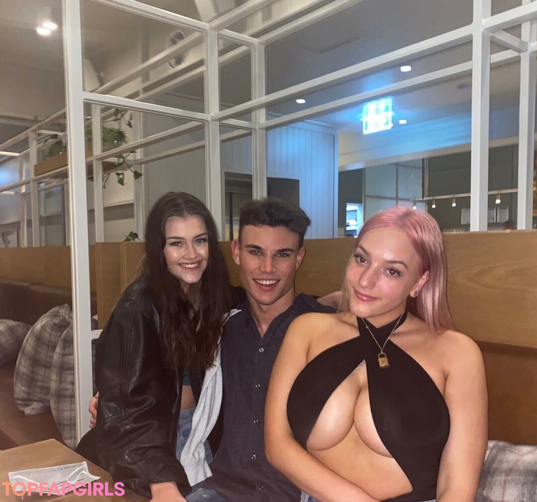 Foto desnuda filtrada de OnlyFans de Alanna Pow #99 Foto desnuda filtrada de OnlyFans de Alanna Pow #99