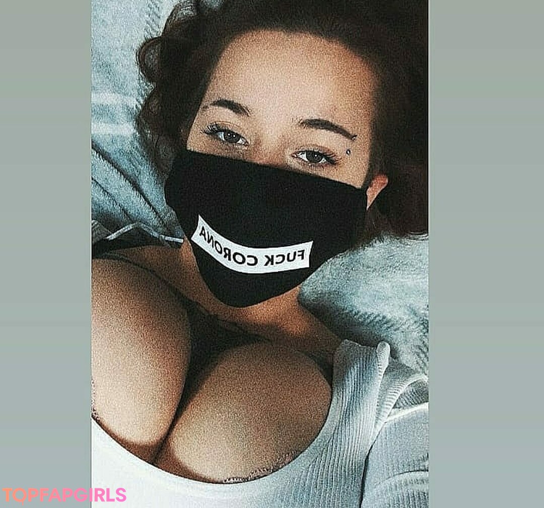 Foto desnuda filtrada de OnlyFans de Suzizvonar #7 Foto desnuda filtrada de OnlyFans de Suzizvonar #7