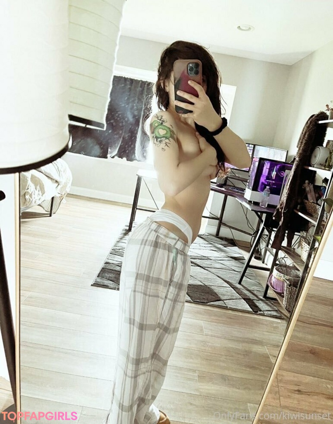 Foto desnuda filtrada de OnlyFans de Kiwisunset #135 Foto desnuda filtrada de OnlyFans de Kiwisunset #135