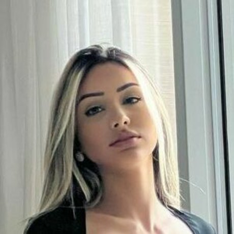 Foto desnuda filtrada de OnlyFans de Sabrina Mingnini