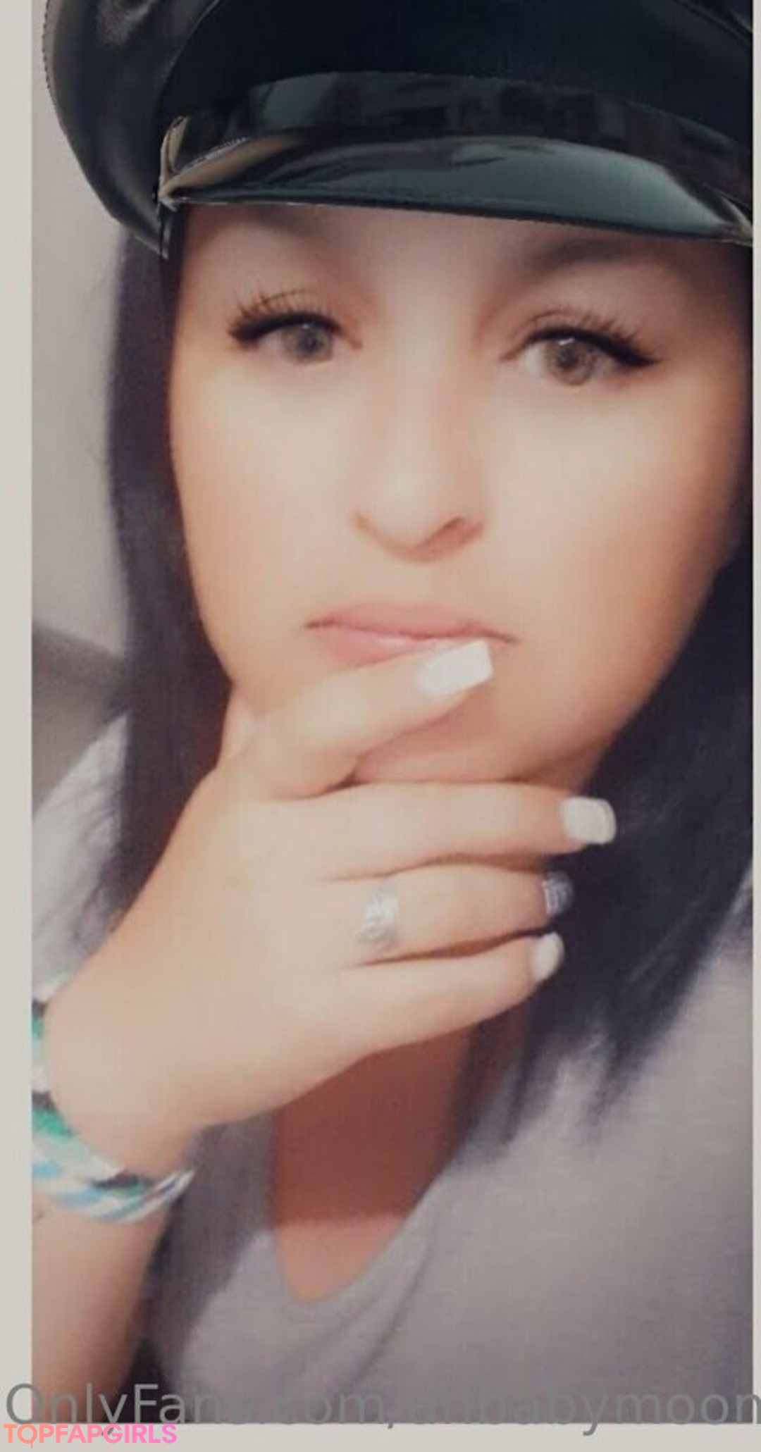 Foto desnuda filtrada de OnlyFans de Anbabymoon #13 Foto desnuda filtrada de OnlyFans de Anbabymoon #13