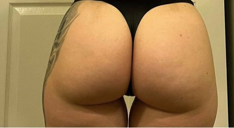 Foto desnuda filtrada de OnlyFans de Shelby Dueitt