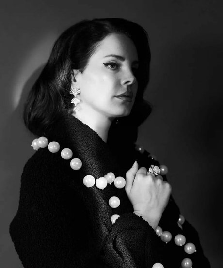 Foto desnuda filtrada de OnlyFans de Lana Del Rey