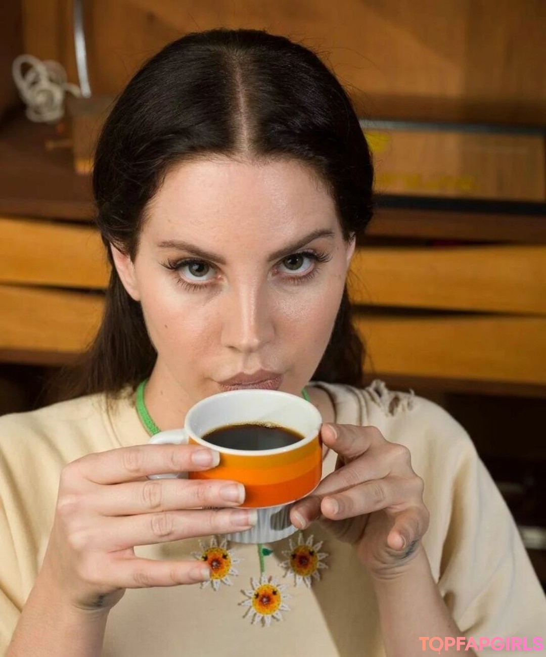 Foto desnuda filtrada de OnlyFans de Lana Del Rey #236 Foto desnuda filtrada de OnlyFans de Lana Del Rey #236