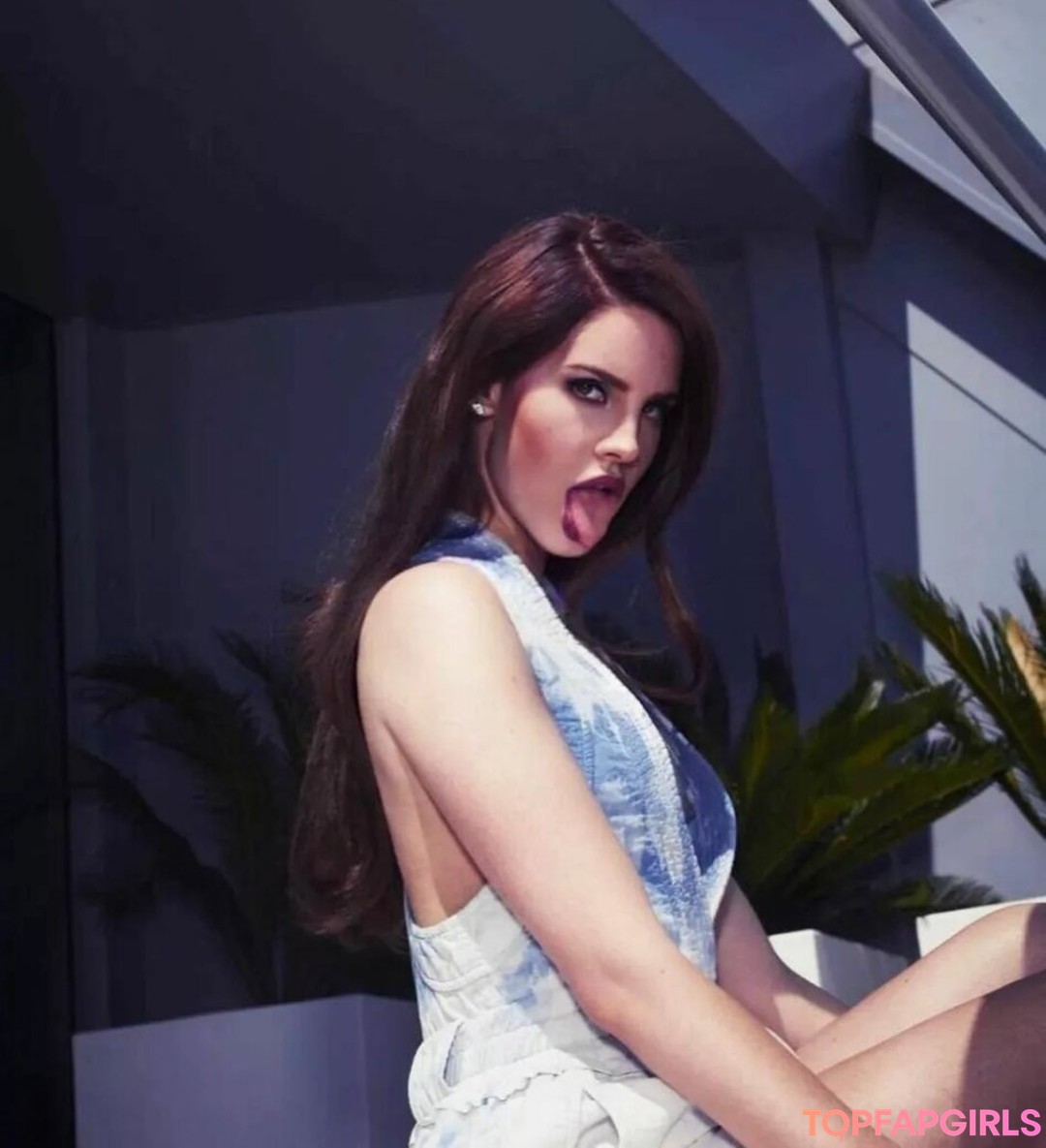 Foto desnuda filtrada de OnlyFans de Lana Del Rey #238 Foto desnuda filtrada de OnlyFans de Lana Del Rey #238