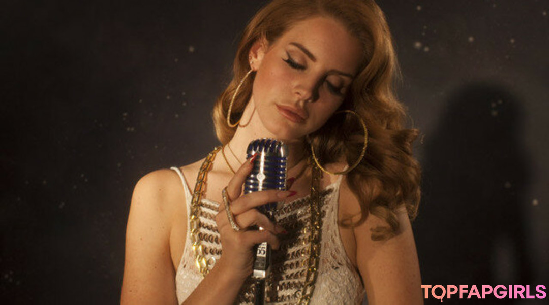 Foto desnuda filtrada de OnlyFans de Lana Del Rey #306 Foto desnuda filtrada de OnlyFans de Lana Del Rey #306