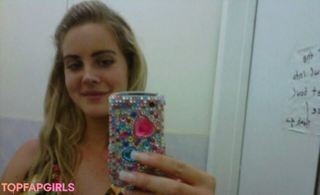 Foto desnuda filtrada de OnlyFans de Lana Del Rey #377 Foto desnuda filtrada de OnlyFans de Lana Del Rey #377