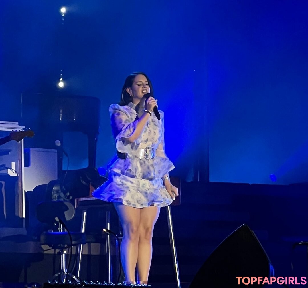 Foto desnuda filtrada de OnlyFans de Lana Del Rey #485 Foto desnuda filtrada de OnlyFans de Lana Del Rey #485