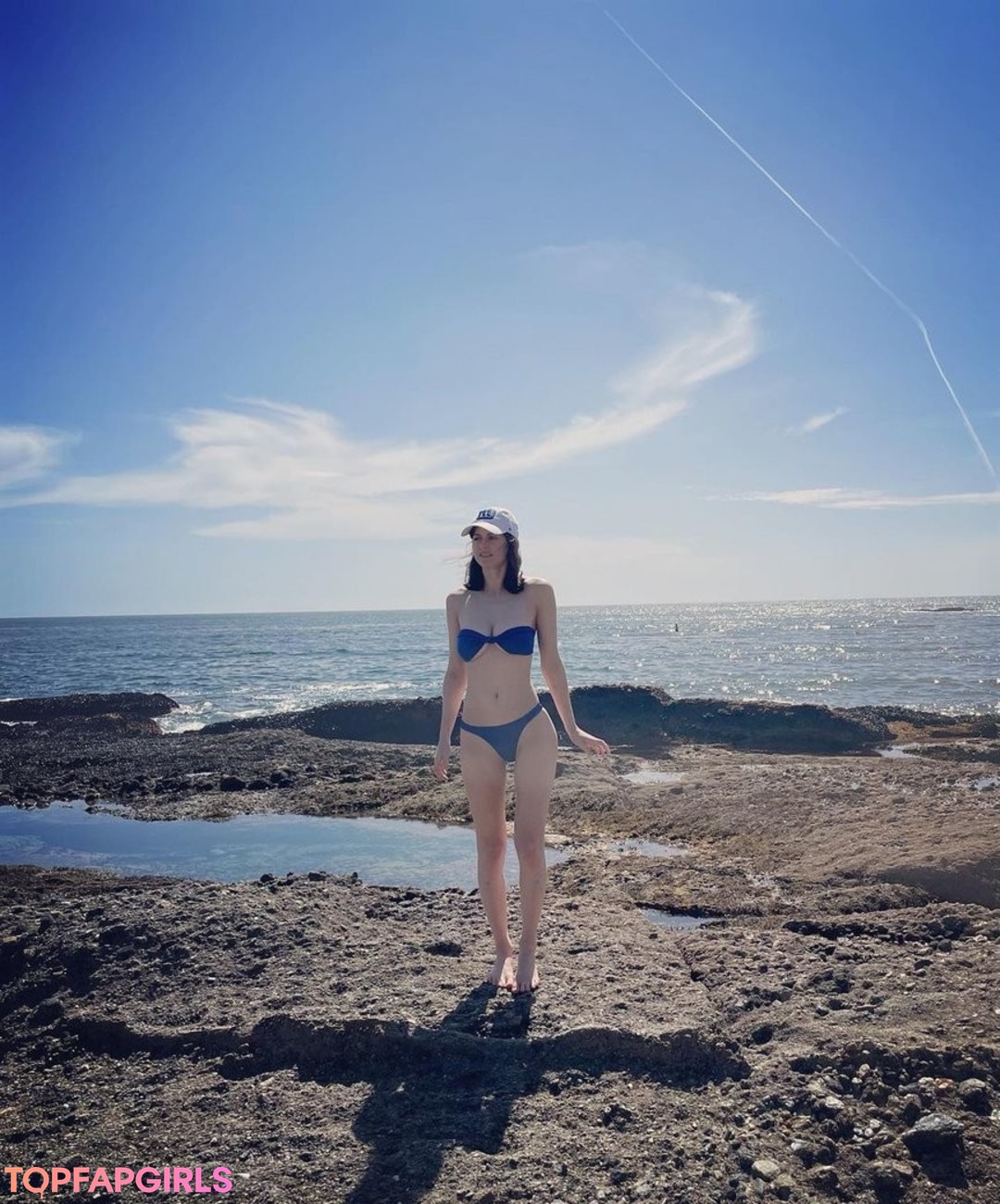 Foto desnuda filtrada de OnlyFans de Alexandra Daddario #557 Foto desnuda filtrada de OnlyFans de Alexandra Daddario #557