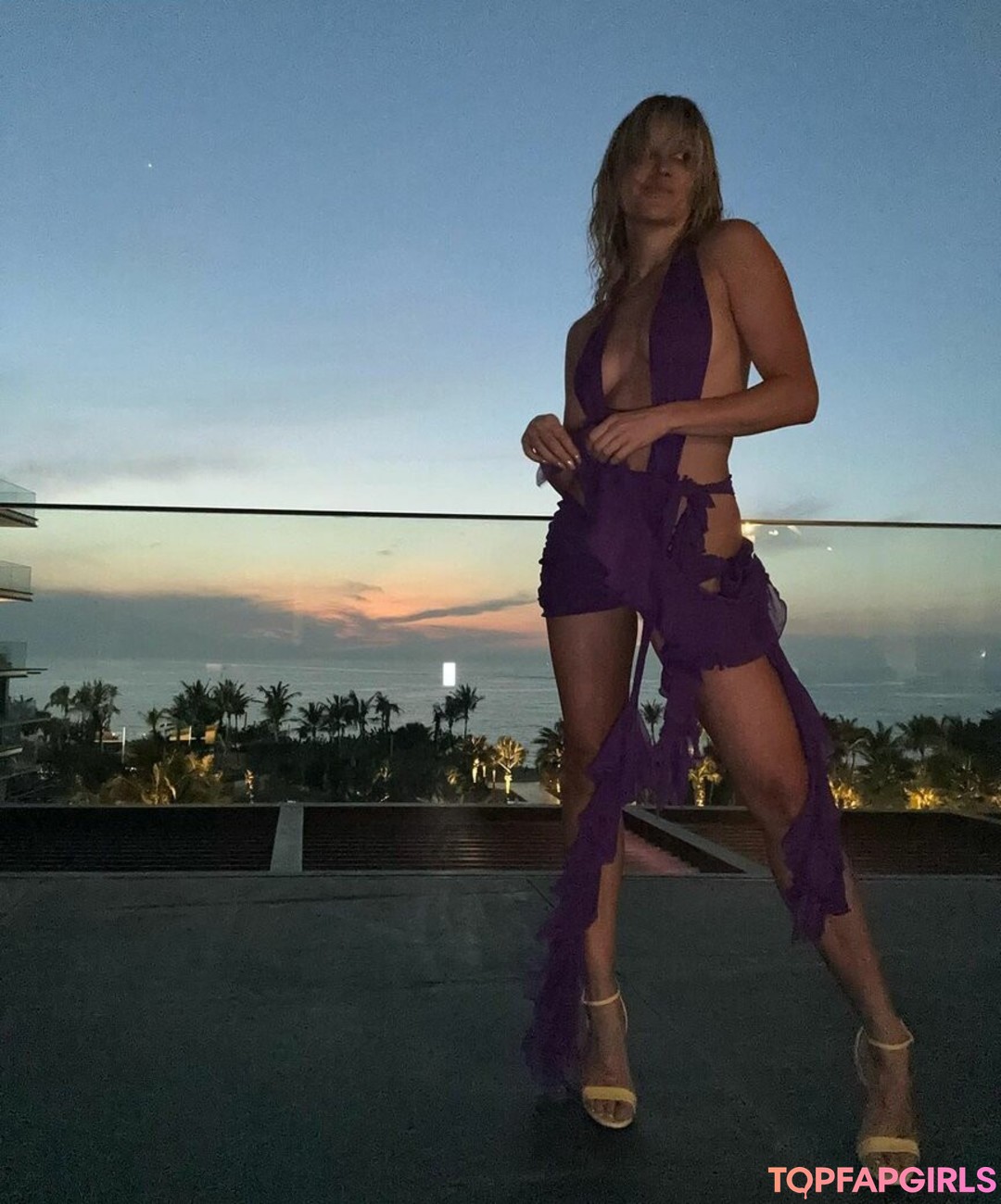 Foto desnuda filtrada de OnlyFans de Ashley Roberts #210 Foto desnuda filtrada de OnlyFans de Ashley Roberts #210