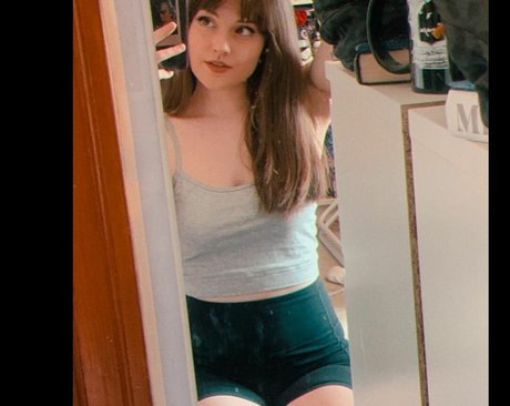 Foto desnuda filtrada de OnlyFans de Auroraiskira