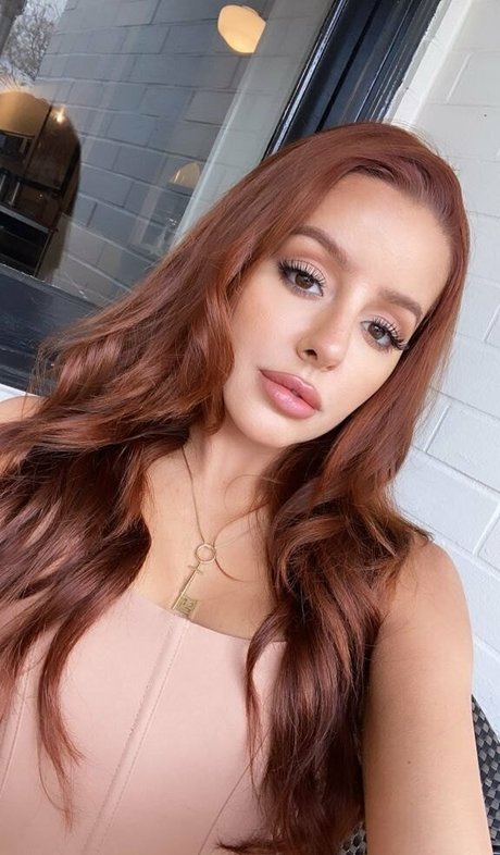 Foto desnuda filtrada de OnlyFans de Vannabardot2