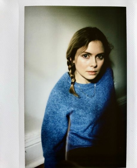Foto desnuda filtrada de OnlyFans de Rose Mciver