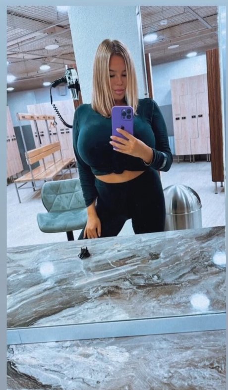 Foto desnuda filtrada de OnlyFans de Katyshka2208