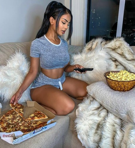 Foto desnuda filtrada de OnlyFans de Aneeqa Farid