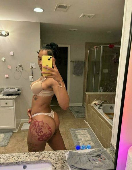 Foto desnuda filtrada de OnlyFans de Trapsweetyy